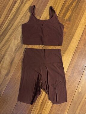 Nike Women’s Maroon Sports Bra & High-Waist Bike Shorts Set